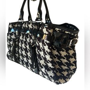 Francesco Biasia houndstooth pattern black/white winter satchel- inner lining